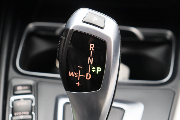 BMW 3 Serie 318i Corporate Lease High Executive *Automaat* Origineel Nederlands Camera Leder Stoelverwarming