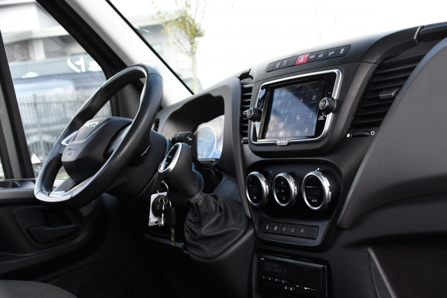 Iveco 40C18 Daily DL L4 Openlaadbak Camera, Cruise, LED, Carplay, 180PK, 3500kg Trekhaak, Clima, Automaat, Uniek! Chassis