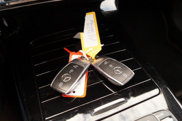 Mercedes-Benz CLA-Klasse Shooting Brake 180d Automaat Business Solution Progressive -PANO-