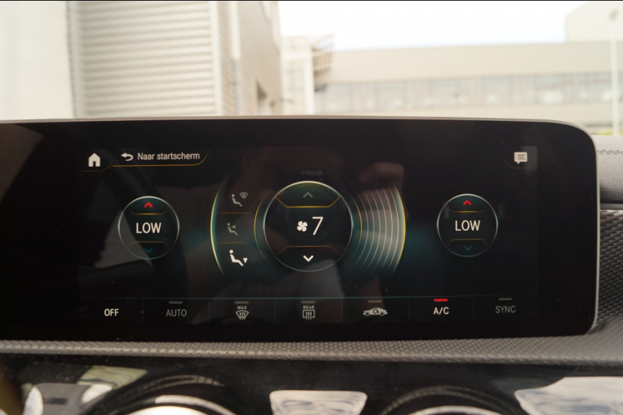 Mercedes-Benz CLA-Klasse Shooting Brake 180d Automaat Business Solution Progressive -PANO-