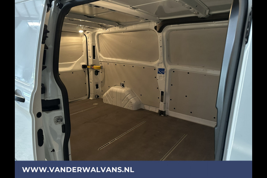 Ford Transit Custom 2.0 TDCI 130 pk L2H1 Euro6 Airco | Android Auto | Cruisecontrol | Parkeersensoren Verwarmde voorruit, Stoelverwarming, 2800kg trekvermogen, Bijrijdersbank