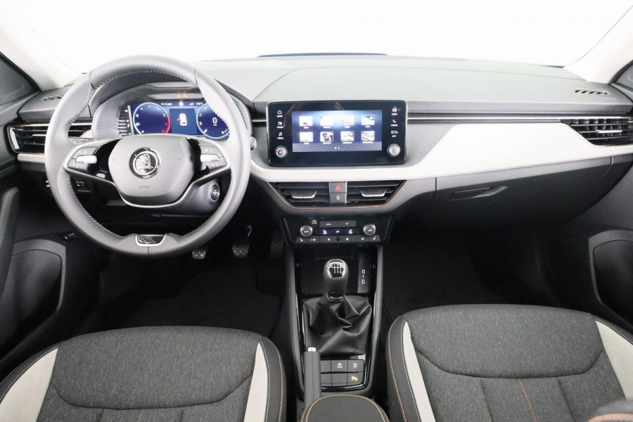Škoda Kamiq Business Edition 1.0 TSI 115 pk 6 versn. Hand | Trekhaak | Stoelverwarming | Achteruitrijcamera |Apple CarPlay | Android Auto