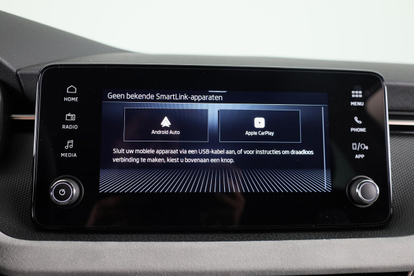 Škoda Kamiq Business Edition 1.0 TSI 115 pk 6 versn. Hand | Trekhaak | Stoelverwarming | Achteruitrijcamera |Apple CarPlay | Android Auto