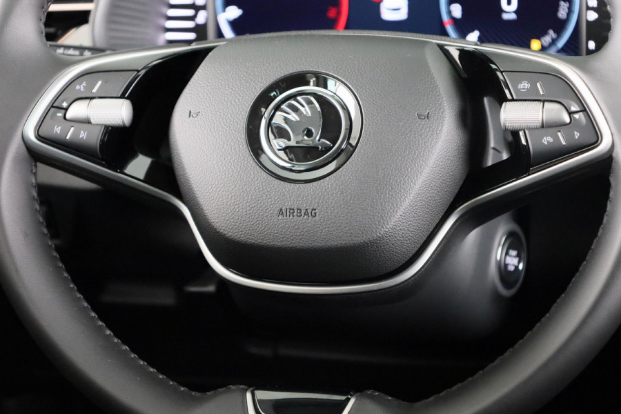 Škoda Kamiq Business Edition 1.0 TSI 115 pk 6 versn. Hand | Trekhaak | Stoelverwarming | Achteruitrijcamera |Apple CarPlay | Android Auto