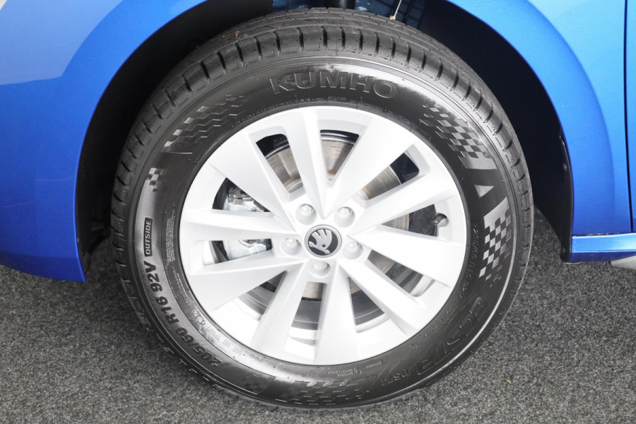 Škoda Kamiq Business Edition 1.0 TSI 115 pk 6 versn. Hand | Trekhaak | Stoelverwarming | Achteruitrijcamera |Apple CarPlay | Android Auto