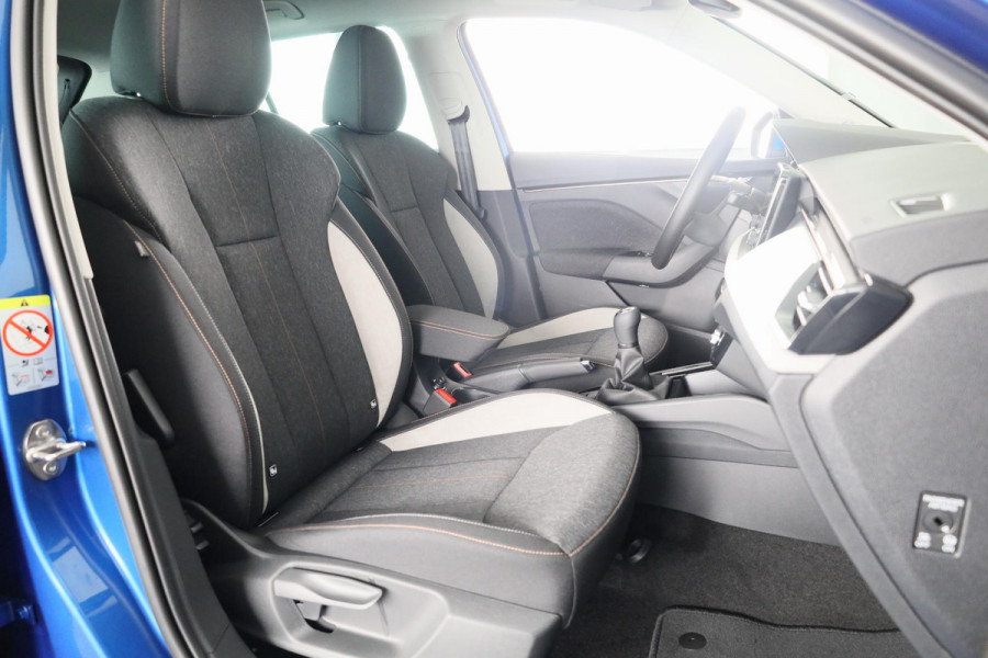 Škoda Kamiq Business Edition 1.0 TSI 115 pk 6 versn. Hand | Trekhaak | Stoelverwarming | Achteruitrijcamera |Apple CarPlay | Android Auto