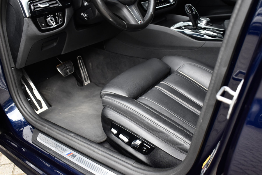BMW 5 Serie 545e xDrive 394pk M Sport Plus | Laserlight | 20'' Velgen | 360 Camera | Comfort Zetels | Head-Up | Memory |