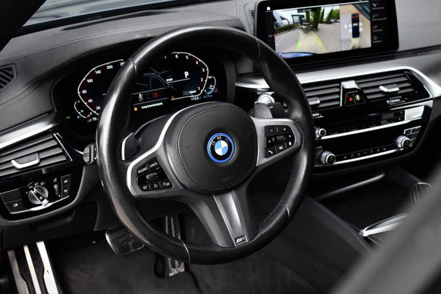 BMW 5 Serie 545e xDrive 394pk M Sport Plus | Laserlight | 20'' Velgen | 360 Camera | Comfort Zetels | Head-Up | Memory |