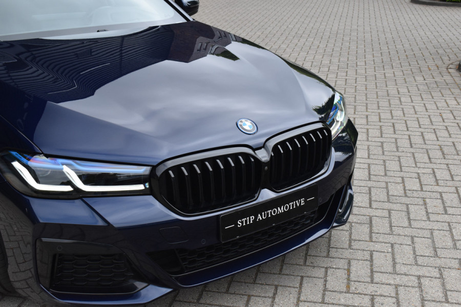 BMW 5 Serie 545e xDrive 394pk M Sport Plus | Laserlight | 20'' Velgen | 360 Camera | Comfort Zetels | Head-Up | Memory |