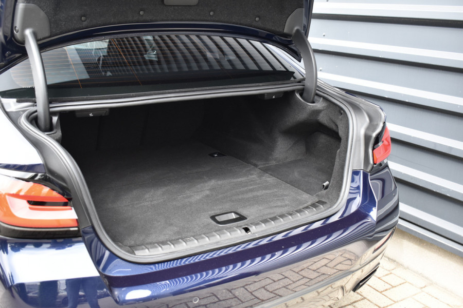 BMW 5 Serie 545e xDrive 394pk M Sport Plus | Laserlight | 20'' Velgen | 360 Camera | Comfort Zetels | Head-Up | Memory |