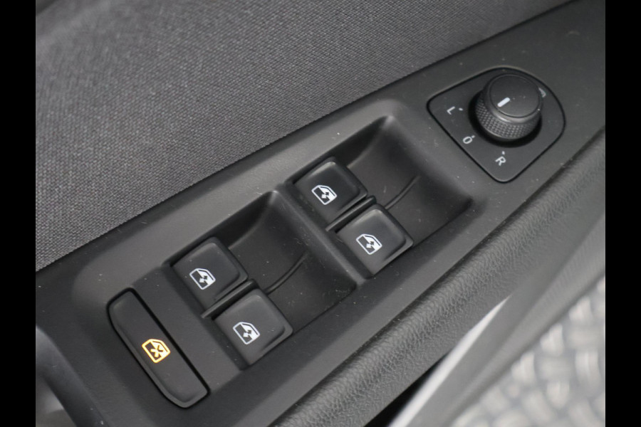Seat León ST 1.0 EcoTSI Style Connect | Navigatie | Trekhaak | Parkeersensoren |