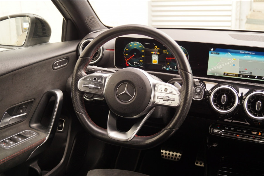 Mercedes-Benz A-Klasse 180 Automaat Business Solution AMG -NAVI-CAM-