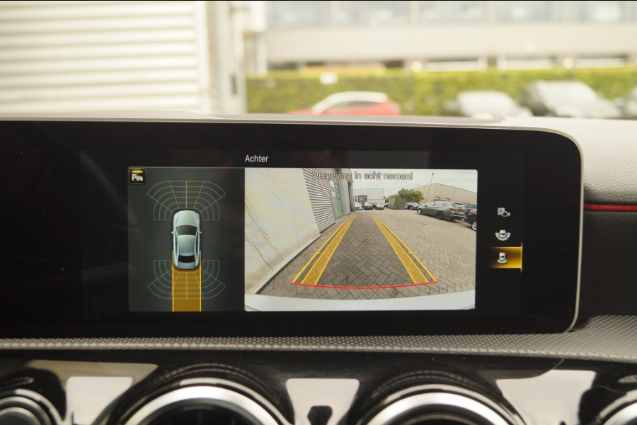 Mercedes-Benz A-Klasse 180 Automaat Business Solution AMG -NAVI-CAM-
