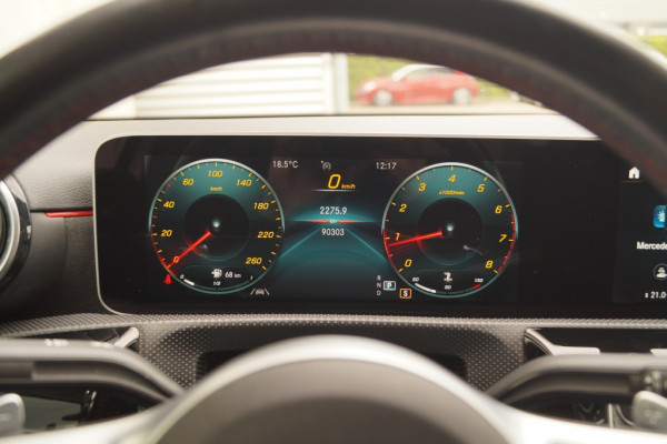 Mercedes-Benz A-Klasse 180 Automaat Business Solution AMG -NAVI-CAM-