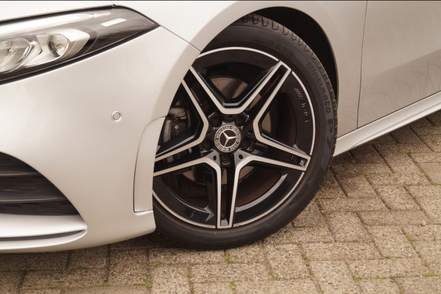 Mercedes-Benz A-Klasse 180 Automaat Business Solution AMG -NAVI-CAM-