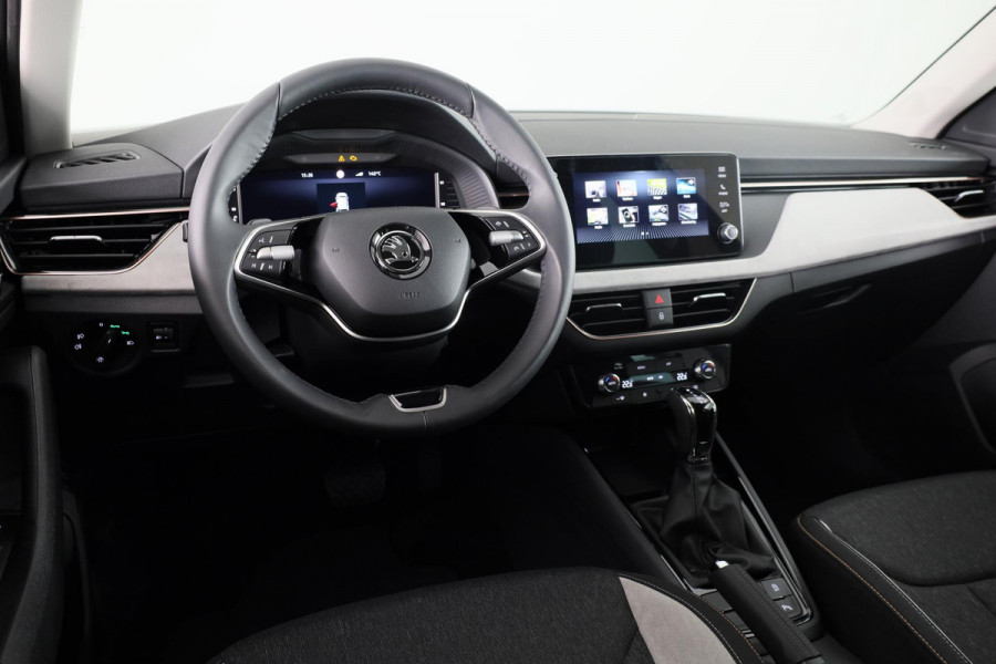 Škoda Kamiq Business Edition 1.0 TSI 115 pk 6 versn. Hand | Achteruitrijcamera | Elek. achterklep | Apple CarPlay