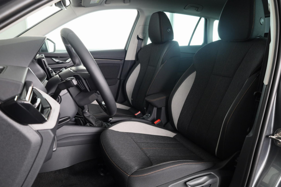 Škoda Kamiq Business Edition 1.0 TSI 115 pk 6 versn. Hand | Achteruitrijcamera | Elek. achterklep | Apple CarPlay