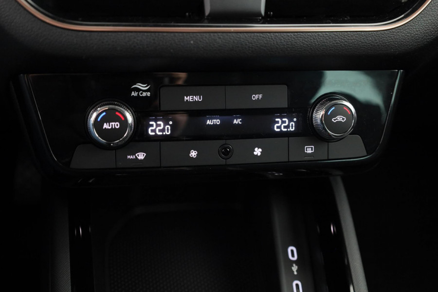 Škoda Kamiq Business Edition 1.0 TSI 115 pk 6 versn. Hand | Achteruitrijcamera | Elek. achterklep | Apple CarPlay