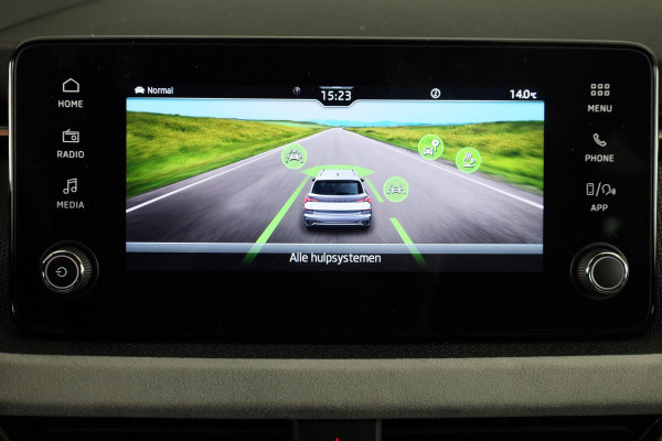 Škoda Kamiq Business Edition 1.0 TSI 115 pk 6 versn. Hand | Achteruitrijcamera | Elek. achterklep | Apple CarPlay
