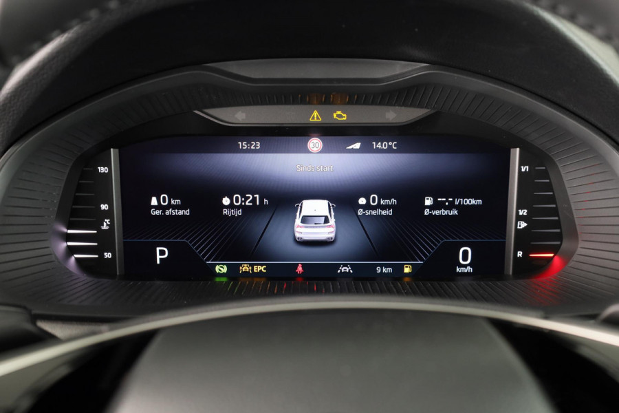 Škoda Kamiq Business Edition 1.0 TSI 115 pk 6 versn. Hand | Achteruitrijcamera | Elek. achterklep | Apple CarPlay