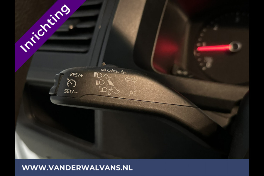 Volkswagen Transporter 2.0 TDI 150pk L2H1 Inrichting Euro6 Airco | Omvormer | Camera | Cruisecontrol | 2500kg Trekhaak Parkeersensoren