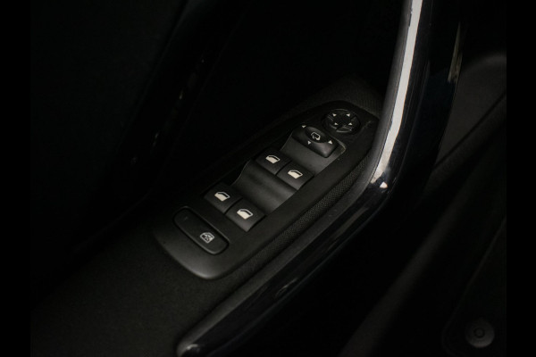 Peugeot 2008 1.2 PureTech Signature Sport (APPLE CARPLAY,NAVI,CRUISE,PDC,LED,LEDER,SPORTSTOELEN,GETINT,LM VELGEN,NETTE STAAT)