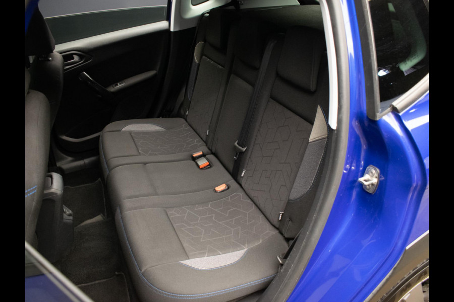 Peugeot 2008 1.2 PureTech Signature Sport (APPLE CARPLAY,NAVI,CRUISE,PDC,LED,LEDER,SPORTSTOELEN,GETINT,LM VELGEN,NETTE STAAT)