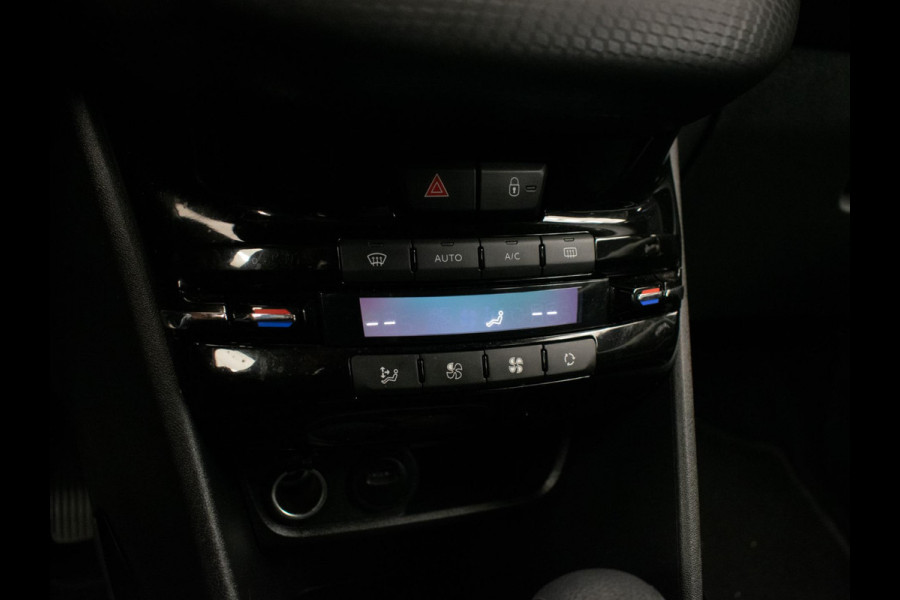 Peugeot 2008 1.2 PureTech Signature Sport (APPLE CARPLAY,NAVI,CRUISE,PDC,LED,LEDER,SPORTSTOELEN,GETINT,LM VELGEN,NETTE STAAT)