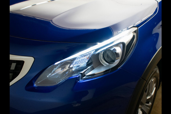 Peugeot 2008 1.2 PureTech Signature Sport (APPLE CARPLAY,NAVI,CRUISE,PDC,LED,LEDER,SPORTSTOELEN,GETINT,LM VELGEN,NETTE STAAT)