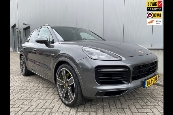 Porsche Cayenne 3.0 E-Hybrid / Panorama