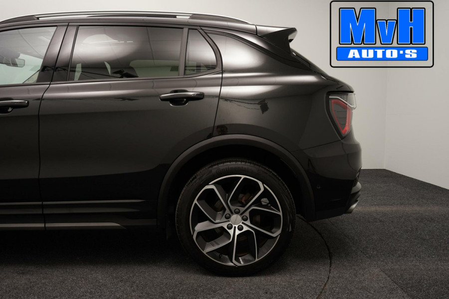 Lynk & Co 01 1.5 Plug-in Hybride|FULL BLACK|ZWARTE.HEMEL|NAP