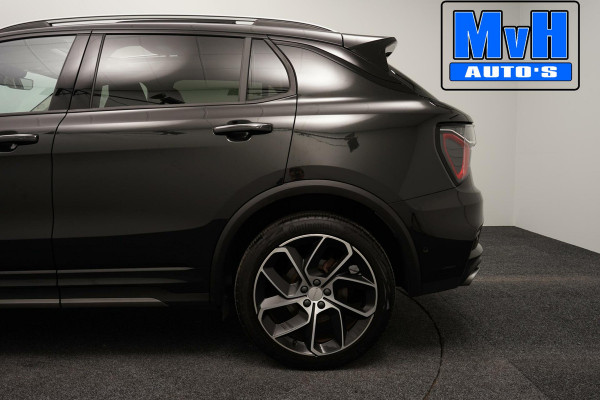 Lynk & Co 01 1.5 Plug-in Hybride|FULL BLACK|ZWARTE.HEMEL|NAP