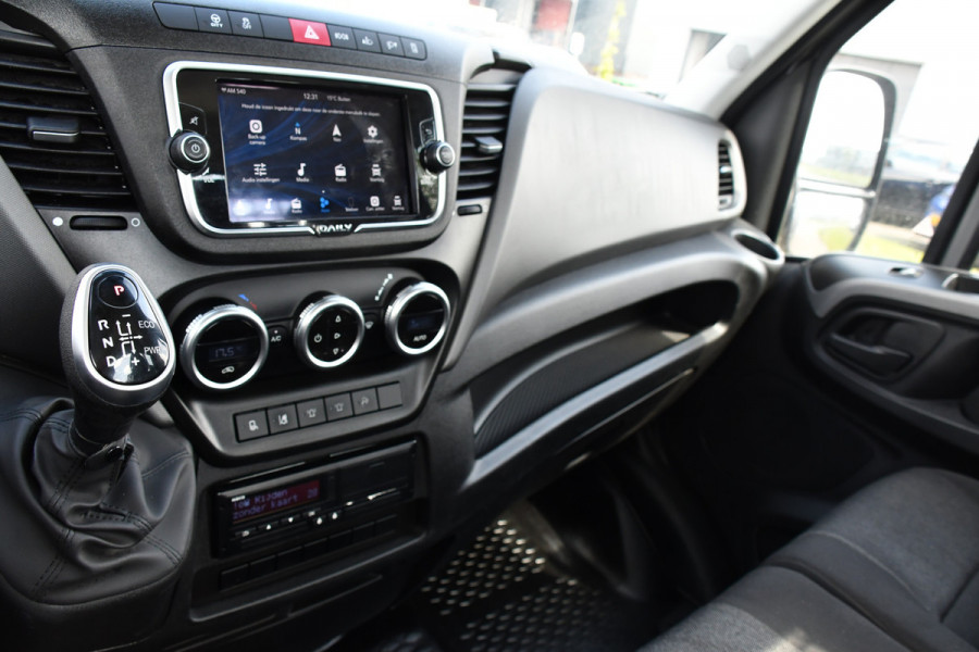 Iveco 40C18 Daily DL L4 Openlaadbak Camera, Cruise, LED, Carplay, 180PK, 3500kg Trekhaak, Clima, Automaat, Uniek! Chassis