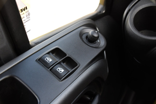 Iveco 40C18 Daily DL L4 Openlaadbak Camera, Cruise, LED, Carplay, 180PK, 3500kg Trekhaak, Clima, Automaat, Uniek! Chassis