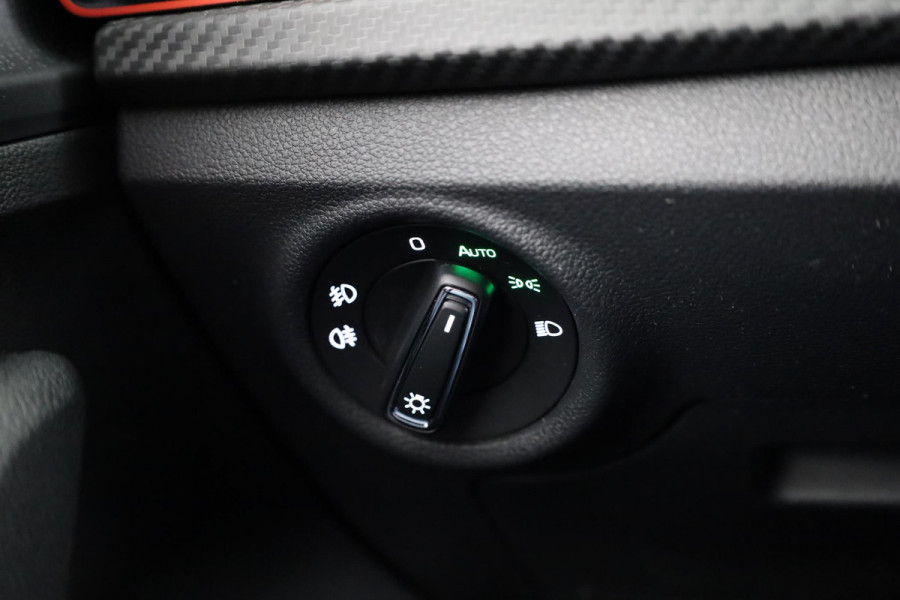 Škoda Kamiq Monte Carlo 1.0 TSI 115 pk 7 versn. DSG Panoramadak | Adaptive Cruise Control | Blind Spot | Stoelverwarming | Automaat