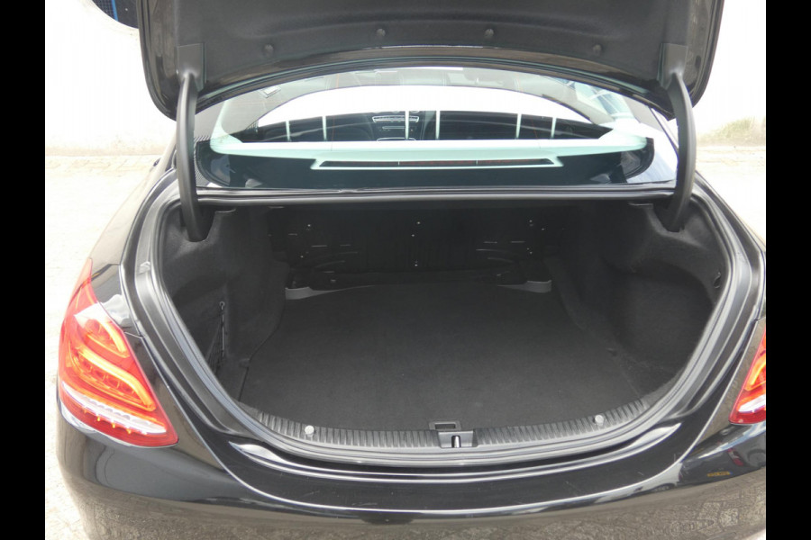 Mercedes-Benz C-Klasse 250 Ambition | LEDEREN BEKLEDING | NAVIGATIE | DEALER ONDERHOUDEN |