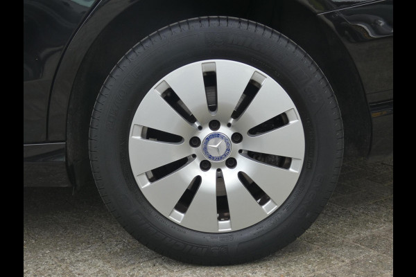 Mercedes-Benz C-Klasse 250 Ambition | LEDEREN BEKLEDING | NAVIGATIE | DEALER ONDERHOUDEN |