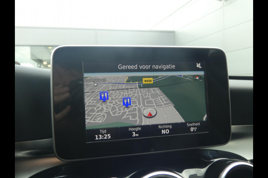Mercedes-Benz C-Klasse 250 Ambition | LEDEREN BEKLEDING | NAVIGATIE | DEALER ONDERHOUDEN |