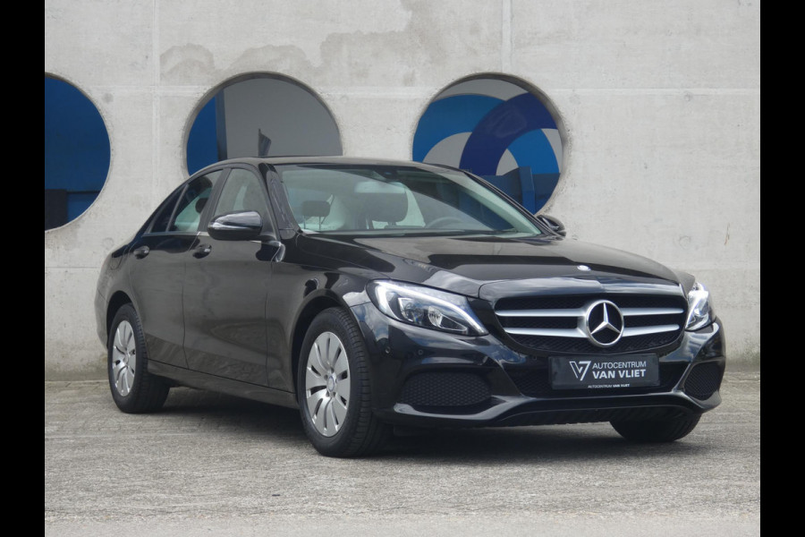 Mercedes-Benz C-Klasse 250 Ambition | LEDEREN BEKLEDING | NAVIGATIE | DEALER ONDERHOUDEN |
