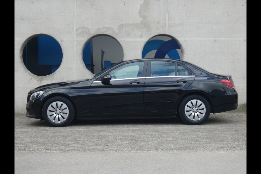 Mercedes-Benz C-Klasse 250 Ambition | LEDEREN BEKLEDING | NAVIGATIE | DEALER ONDERHOUDEN |