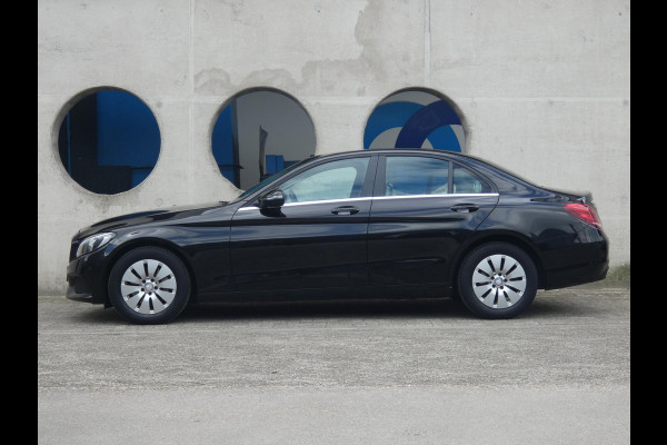 Mercedes-Benz C-Klasse 250 Ambition | LEDEREN BEKLEDING | NAVIGATIE | DEALER ONDERHOUDEN |