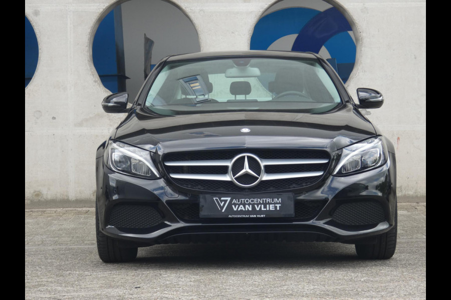 Mercedes-Benz C-Klasse 250 Ambition | LEDEREN BEKLEDING | NAVIGATIE | DEALER ONDERHOUDEN |