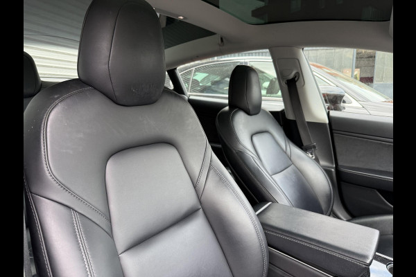 Tesla Model 3 Long Range AWD 75 kWh | Dodehoek detectie | Voorstoelen verwarmd |