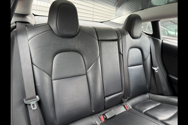 Tesla Model 3 Long Range AWD 75 kWh | Dodehoek detectie | Voorstoelen verwarmd |
