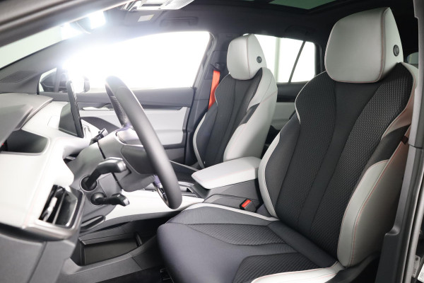 Škoda Enyaq 85 Business Edition 286 pk | Business upgrade pakket - ADVANCED | Panoramadak | Lodge | 20 inch lichtmetalen velgen
