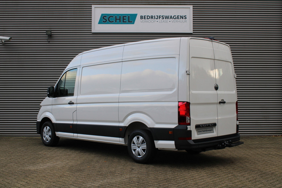 Volkswagen Crafter 35 2.0 TDI L3H3 177pk - Facelift - Navigatie - LED - Geveerde stoel - Virtual cockpit - Camera - Trekhaak - Stoelverwarming - Ri