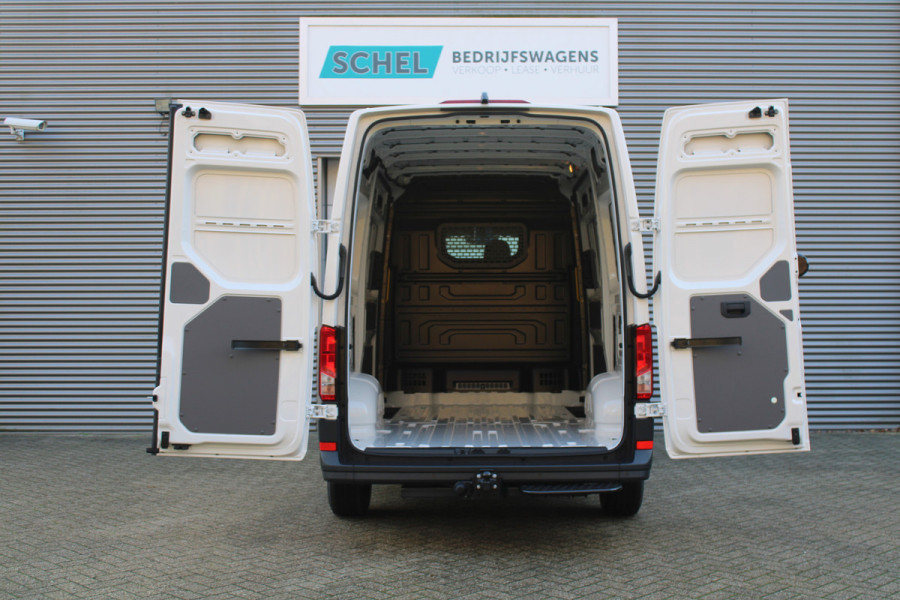 Volkswagen Crafter 35 2.0 TDI L3H3 177pk - Facelift - Navigatie - LED - Geveerde stoel - Virtual cockpit - Camera - Trekhaak - Stoelverwarming - Ri