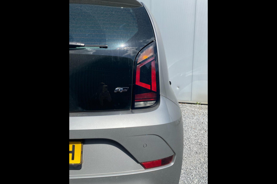 Volkswagen up! 1.0 R-Line Origineel NL Auto N.A.P !!! Cruise|PDC|Blueth|Originele VW UP Velgen