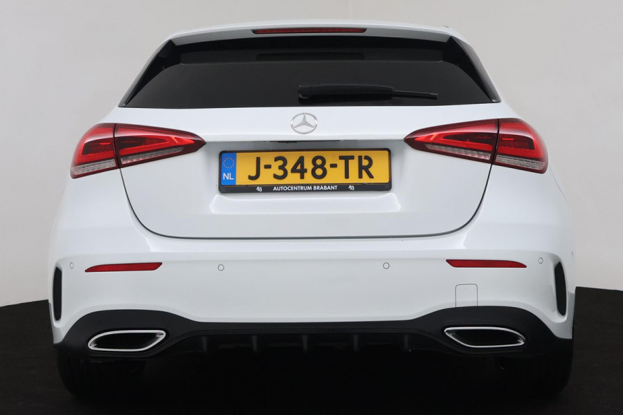 Mercedes-Benz A-Klasse 220 Premium Plus (PANORAMADAK, PARKEERSENSOREN, STOELVERWARMING, CRUISE CONTROL, ACHTERUITRIJCAMERA)