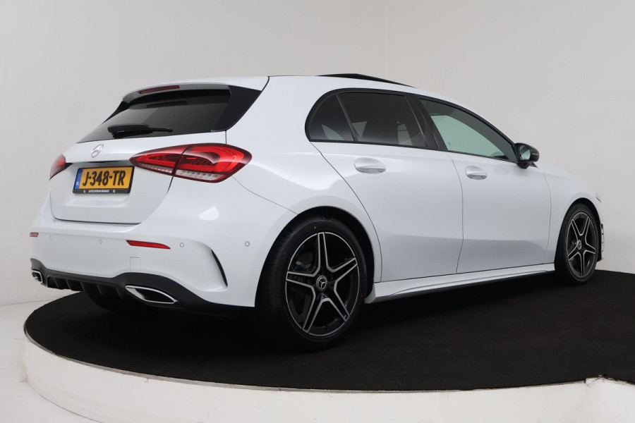 Mercedes-Benz A-Klasse 220 Premium Plus (PANORAMADAK, PARKEERSENSOREN, STOELVERWARMING, CRUISE CONTROL, ACHTERUITRIJCAMERA)